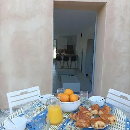 La Petite Jarlandine Holiday home *