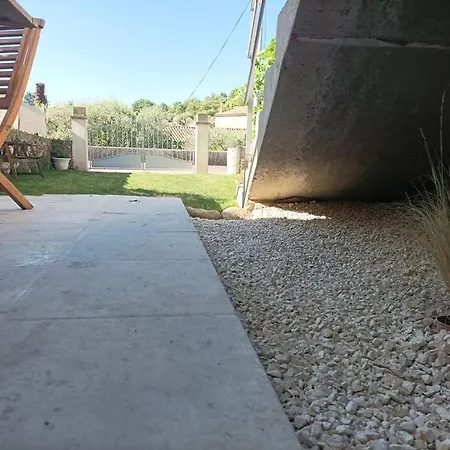 Hébergement de vacances La Petite Jarlandine